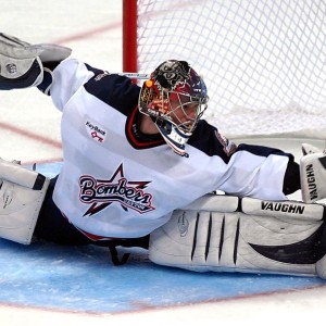 Jiu You download-球迷欢呼：王强最后三分绝杀，现场气氛爆棚！，王强去哪了